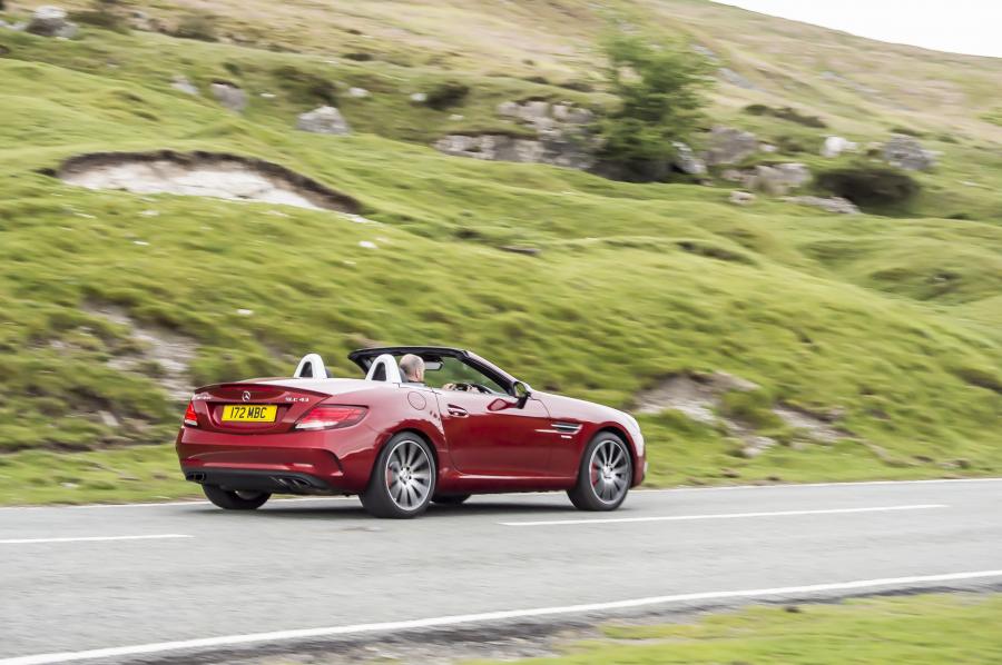  Mercedes-AMG SLC43 2016 года  (UK) (фото 13 из 30)